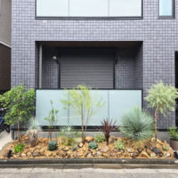 定番とは違ったオリジナリティの高いドライガーデンに